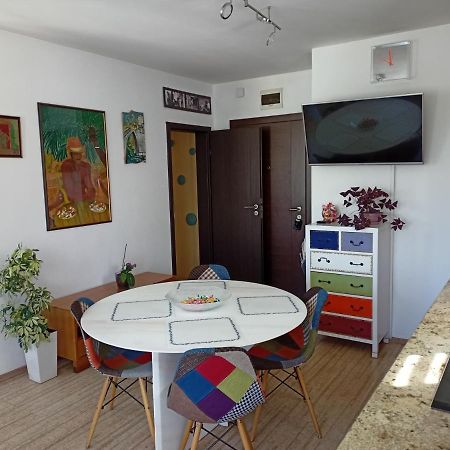 Bright Apartment At A Great Location 소피아 외부 사진