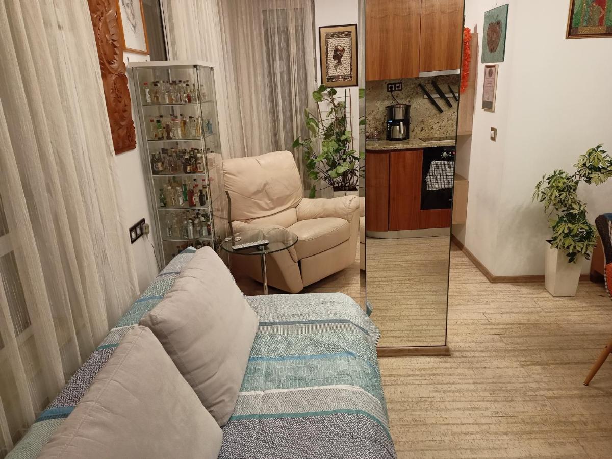 Bright Apartment At A Great Location 소피아 외부 사진